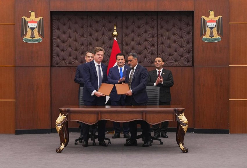 النفط توقع عقد تنفيذ المنصة العائمة للغاز مع شركة اكسيليريت الأمريكية