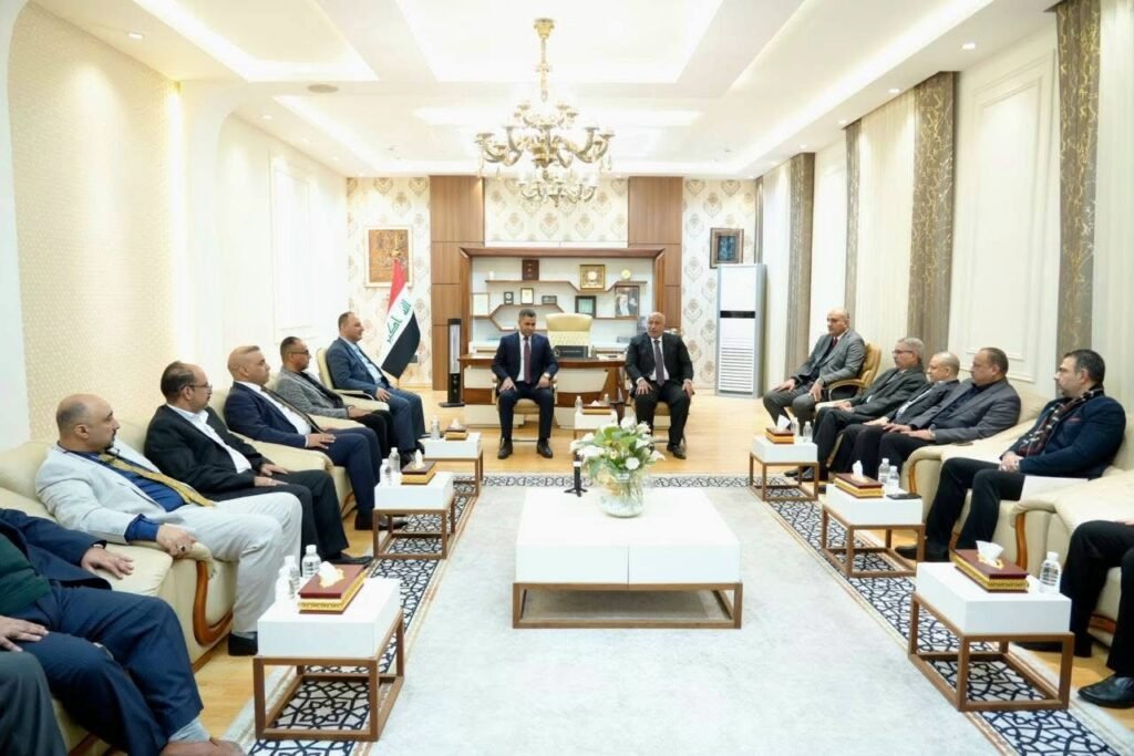 الخطابي يلتقي مدير صحة كربلاء لمناسبة احالته على التقاعد: المحافظة تعتز كثيراً بكوادرها المتميزة وتفخر بأبنائها النزيهين والكفوئين